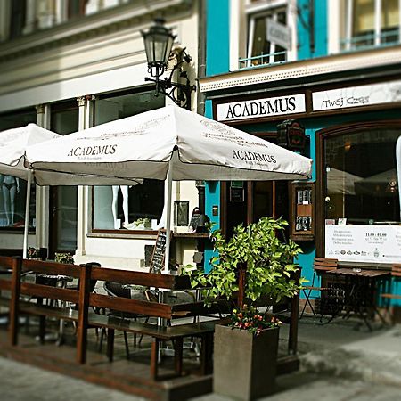Academus Pub & Guest House Wrocław Extérieur photo