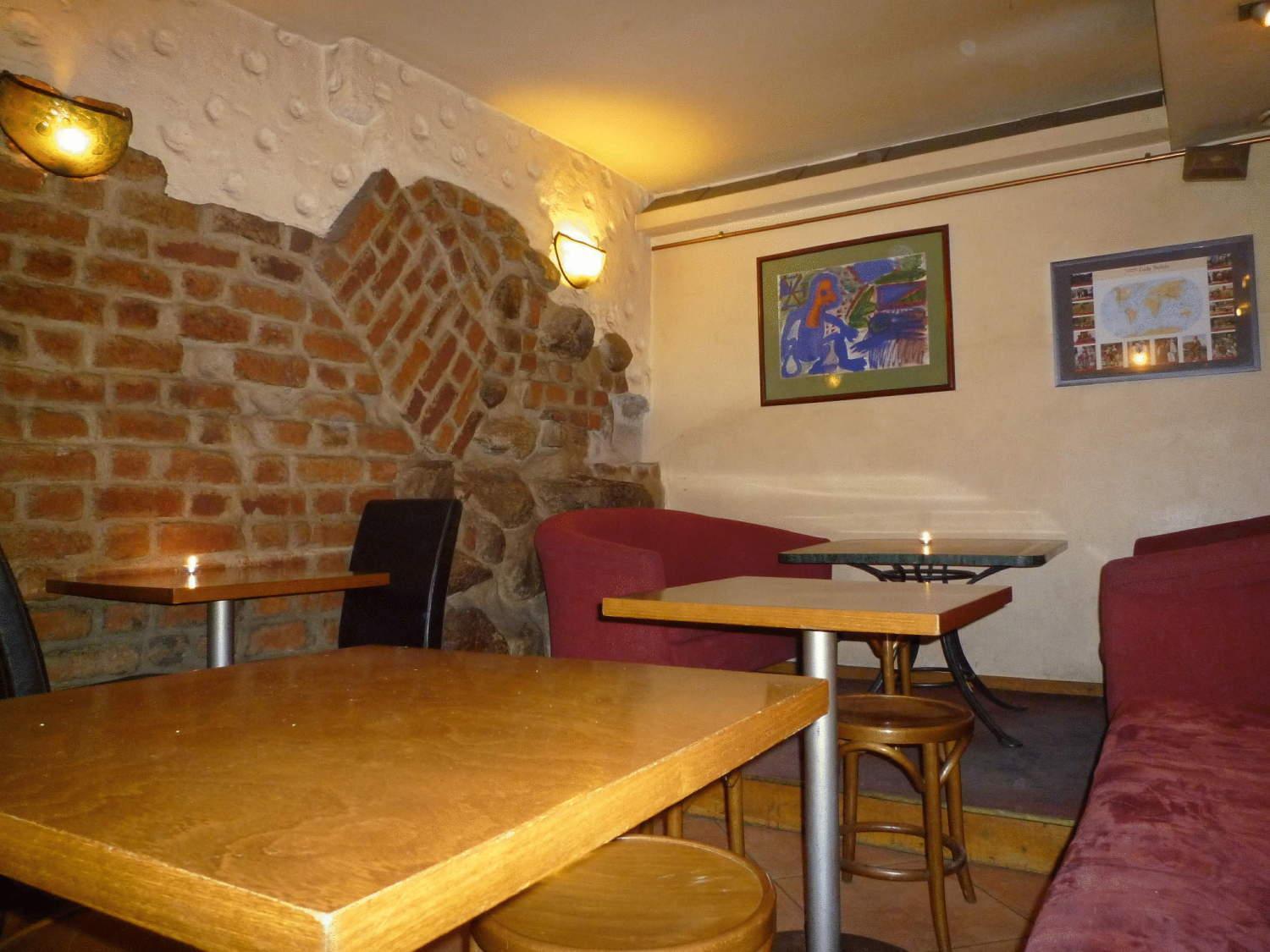 Academus Pub & Guest House Wrocław Extérieur photo